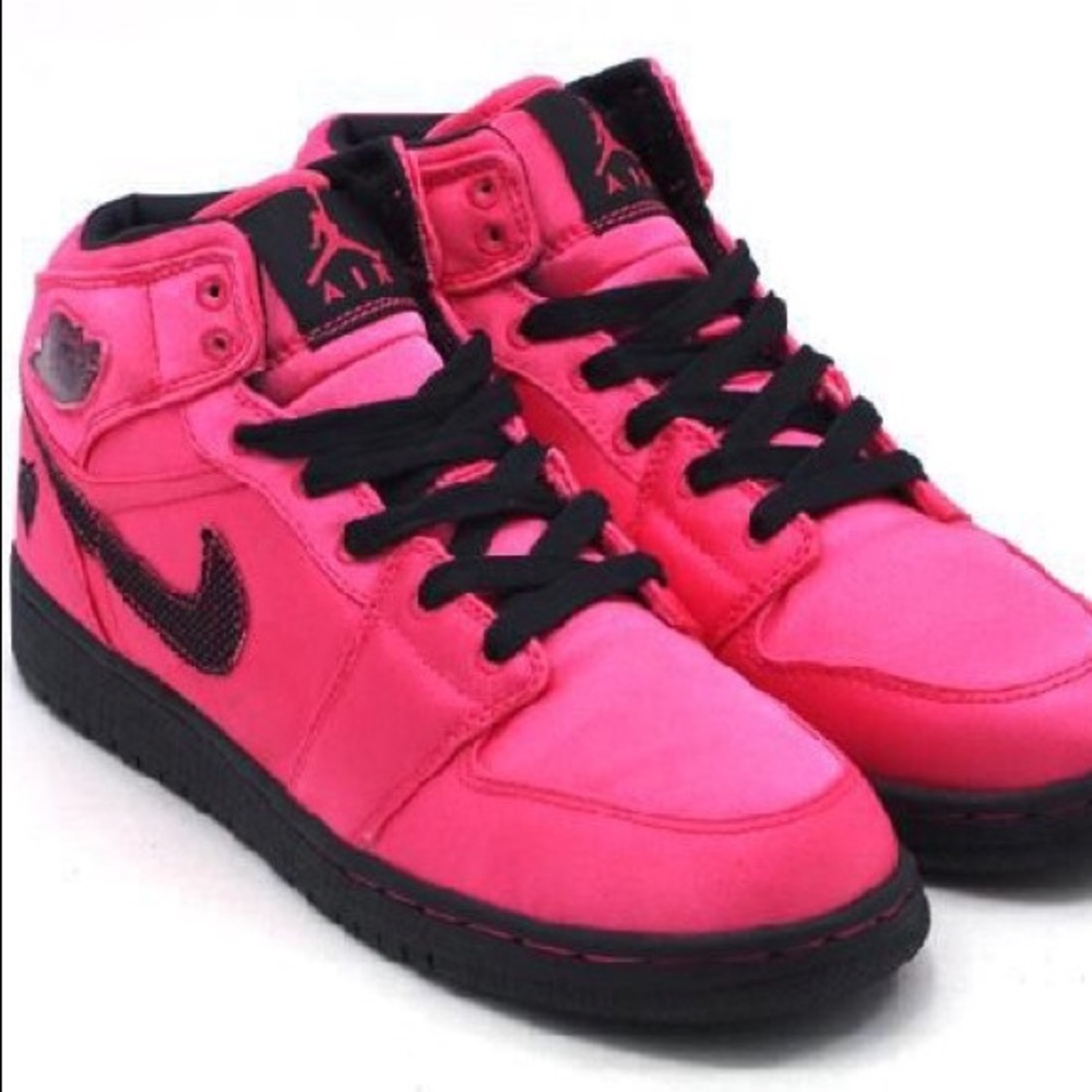 Rare Pink “Love of the Game” NIKE AIR JORDANS! 💖